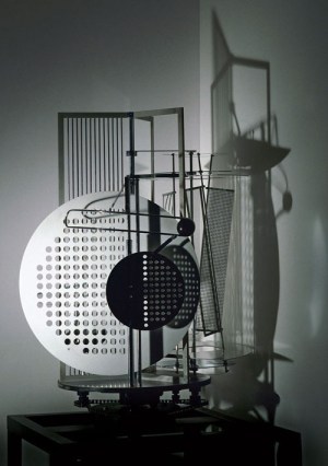 Laszlo Moholy-Nagy, Light space modulator, 1930