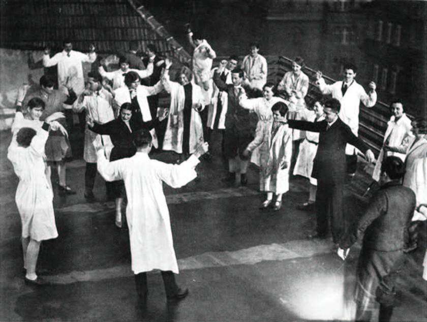 Πρωινές ασκήσεις γυμναστικής στην προκαταρκτική τάξη του Itten