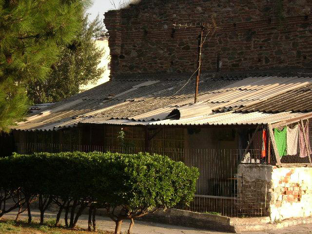 1. οι μικροί θύλακες παραπηγμάτων